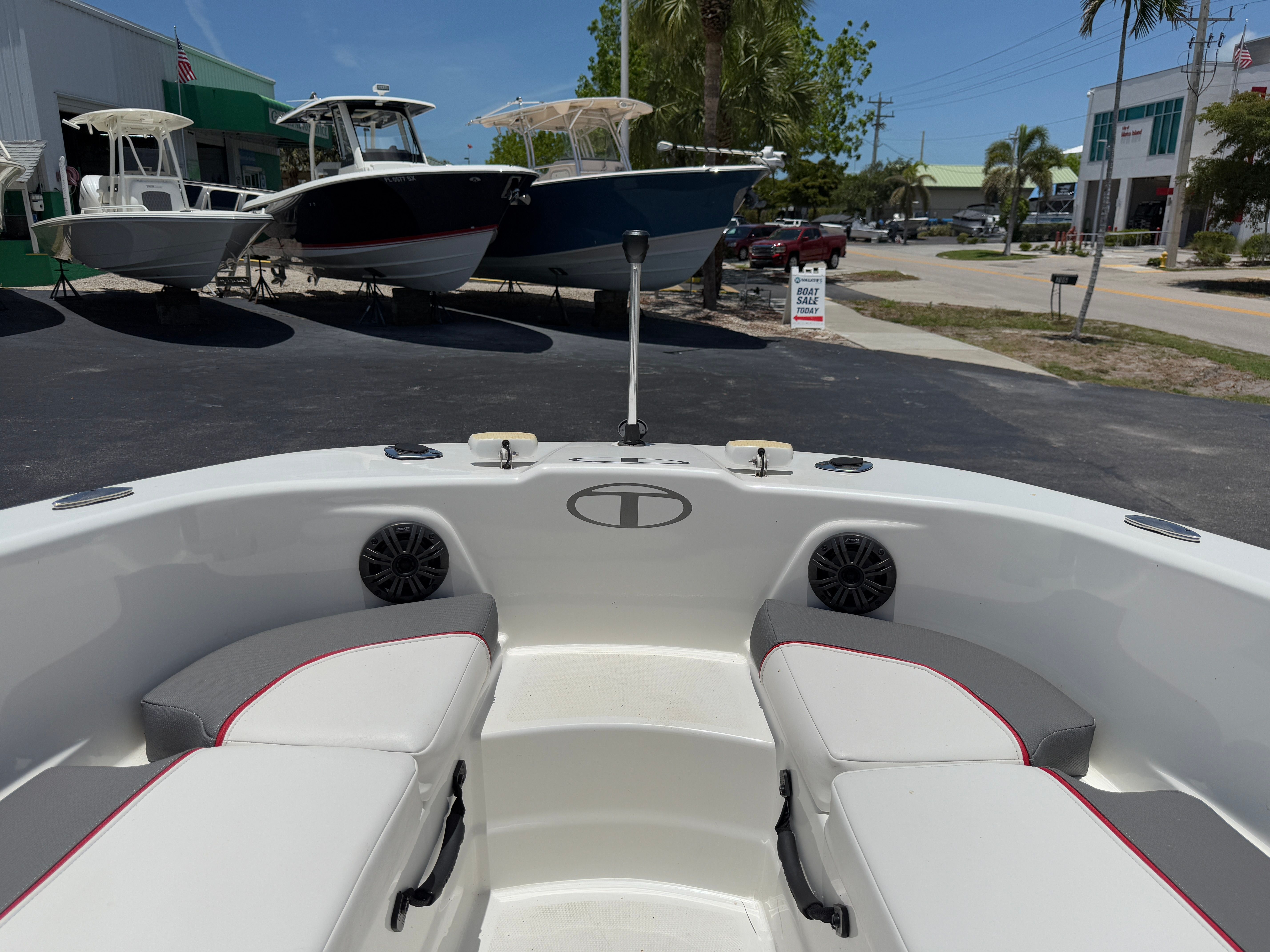 2022 Tahoe T18 - Photo 12