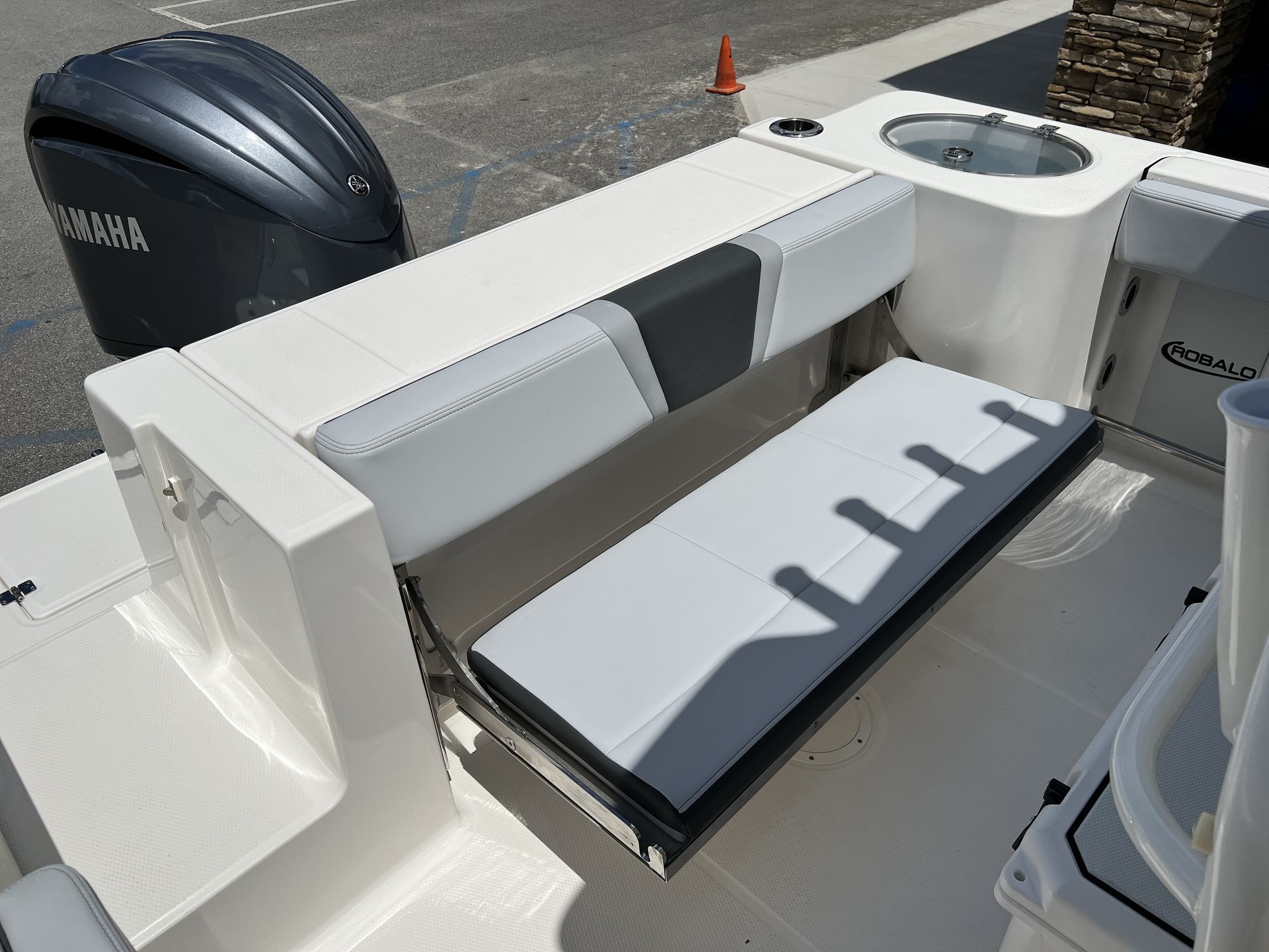 2025 Robalo 230 CC - Photo 9
