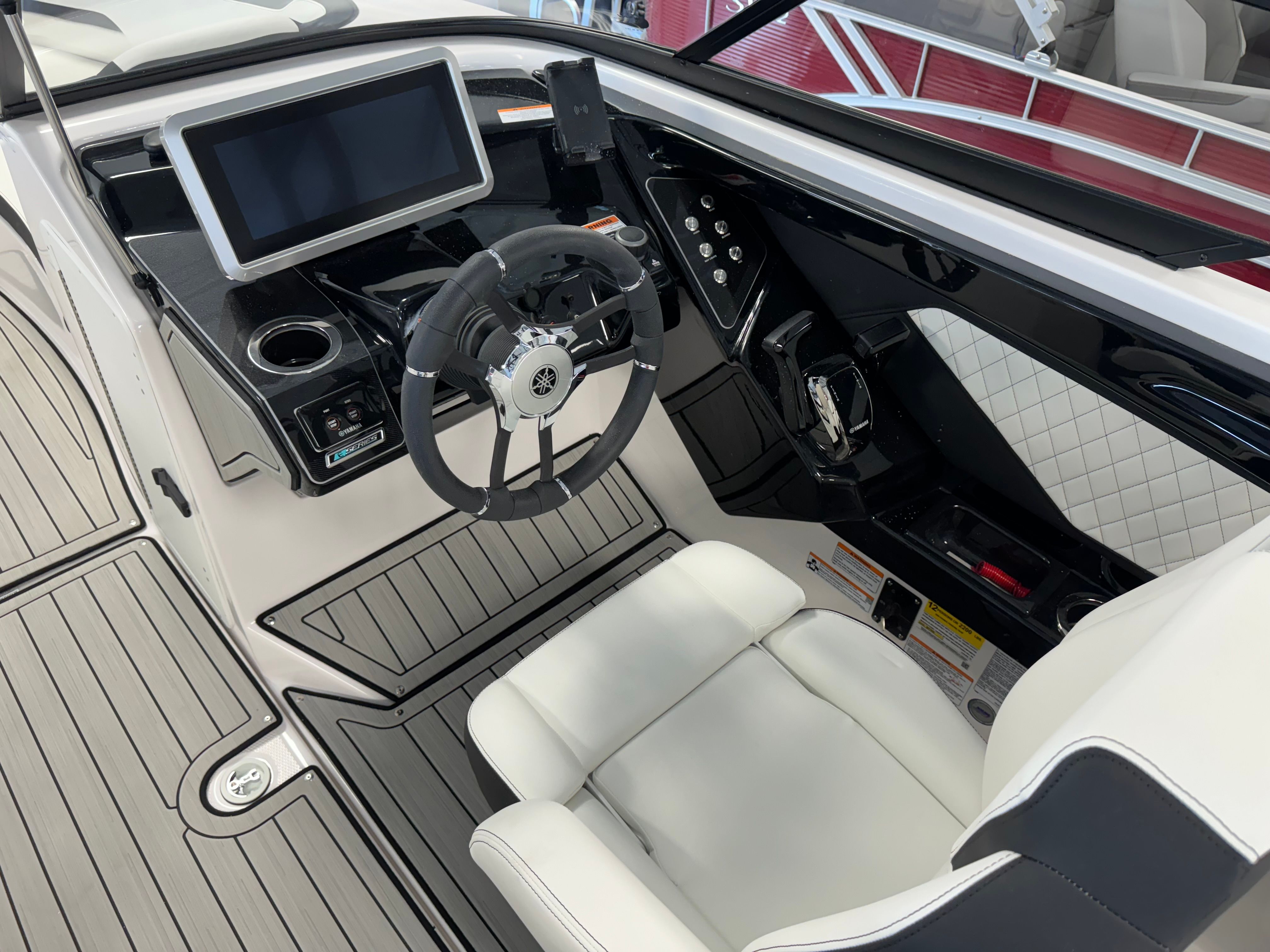 2025 Yamaha 252 SE — photo 37 view
