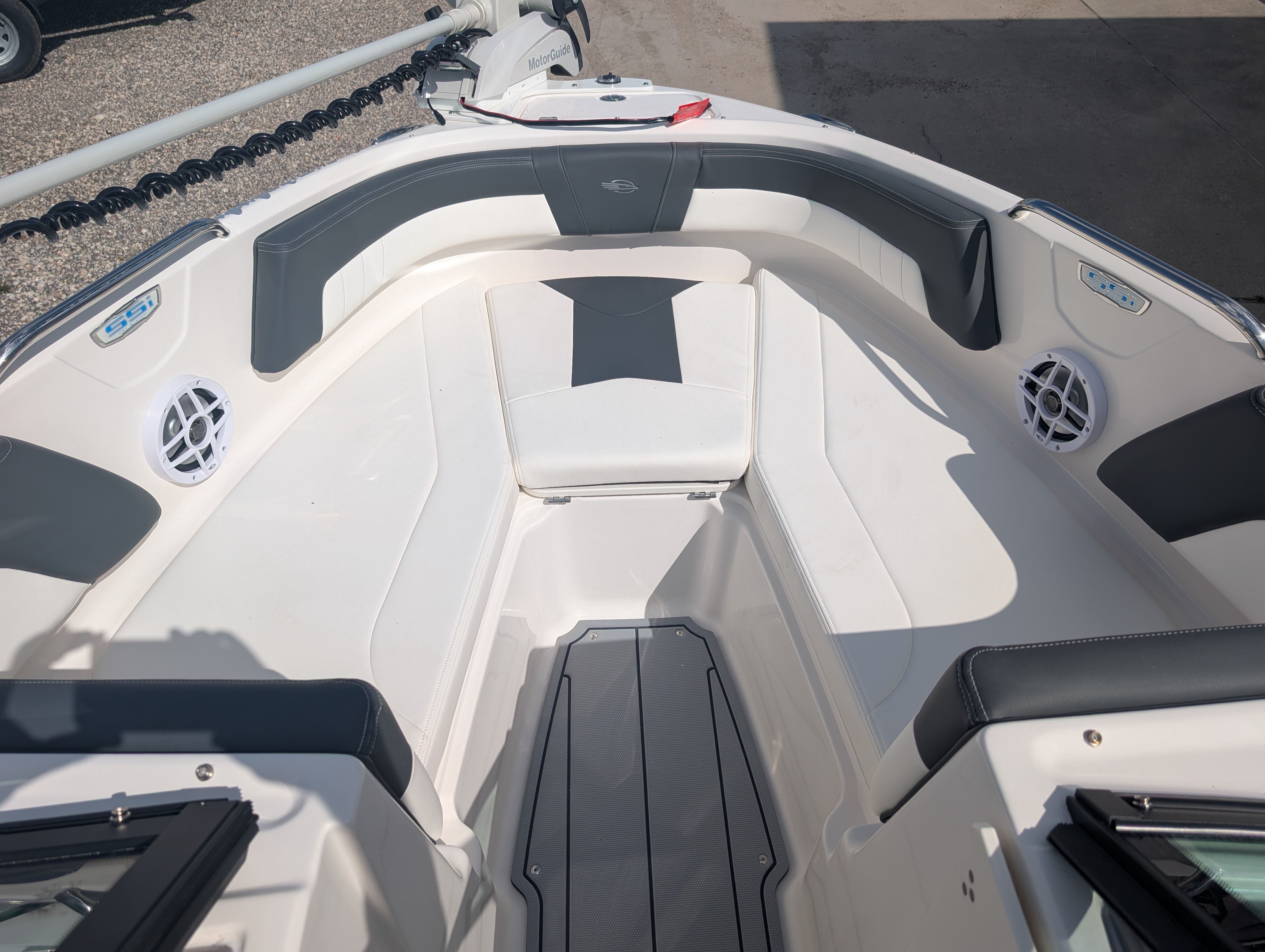 2025 Chaparral 21 SSI S&F - Photo 17