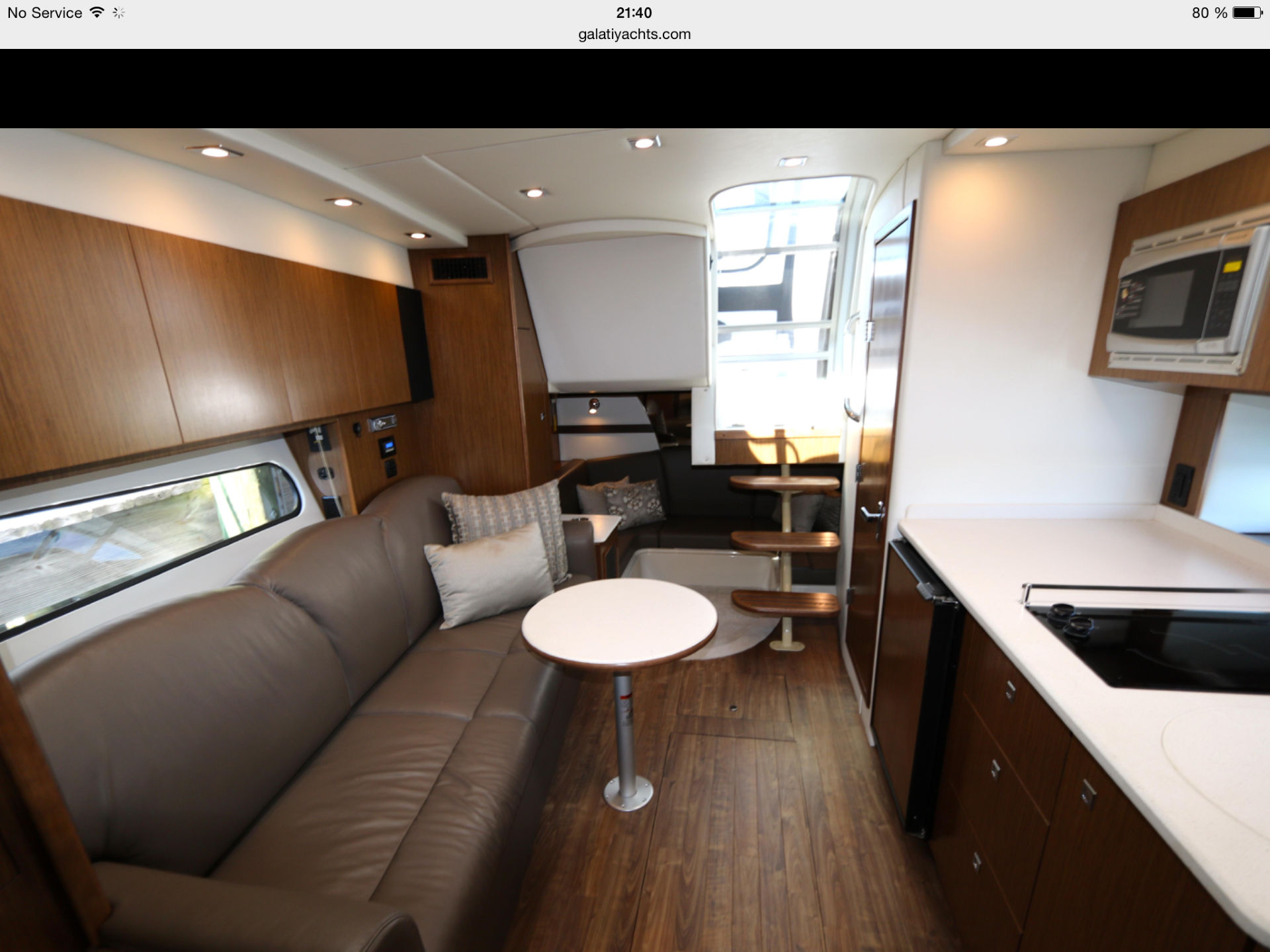 2016 Cruisers Yachts 35 Express - Photo 7