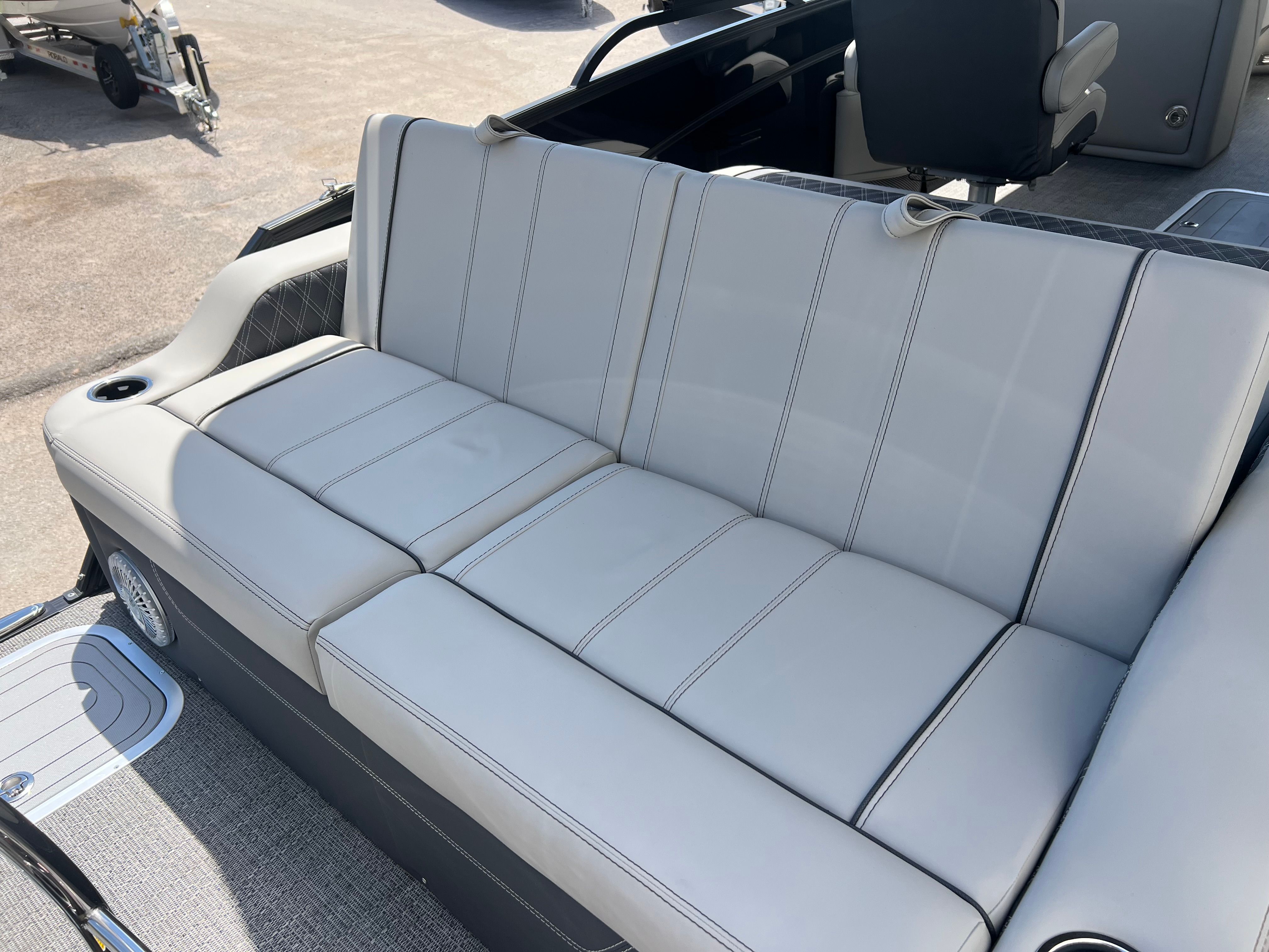 2025 Barletta Lusso L25UC — photo 7 view