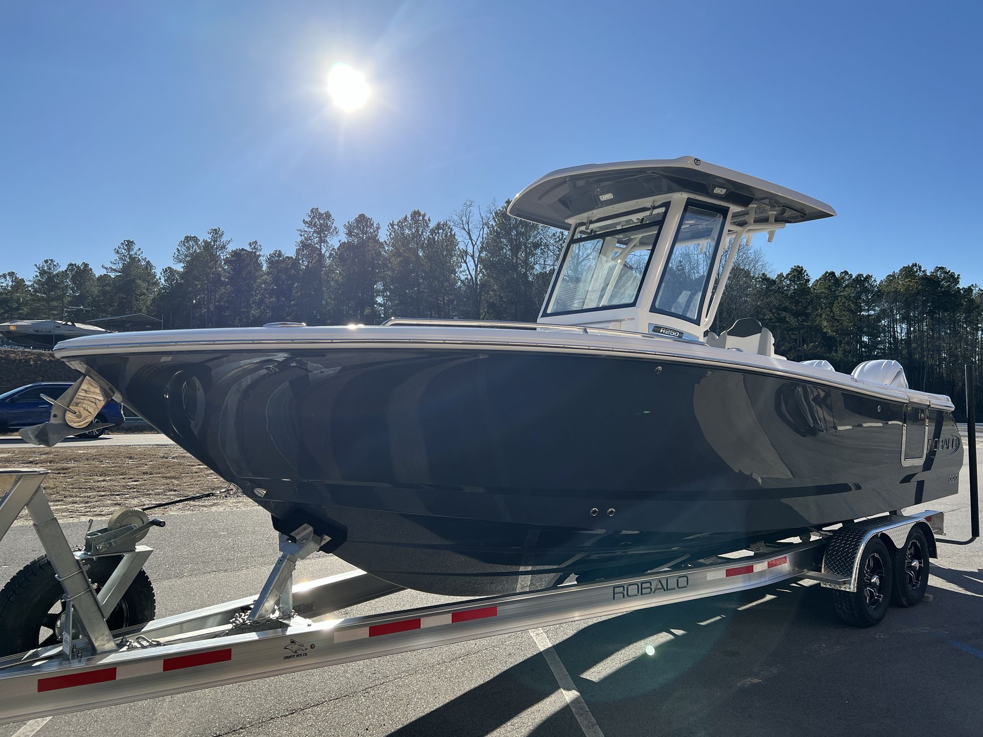 2025 Robalo 250 CC