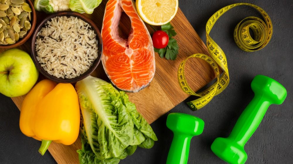 What is cutting in fitness? Complete guide (2026)