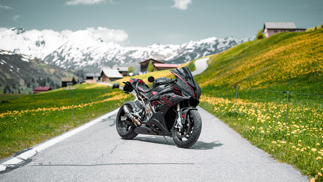 Wir zeigen euch die schönsten Motorradrouten im Bündnerland (Foto: Kristian Kraljevic) Wir zeigen euch die schönsten Motorradrouten im Bündnerland (Foto: Kristian Kraljevic)