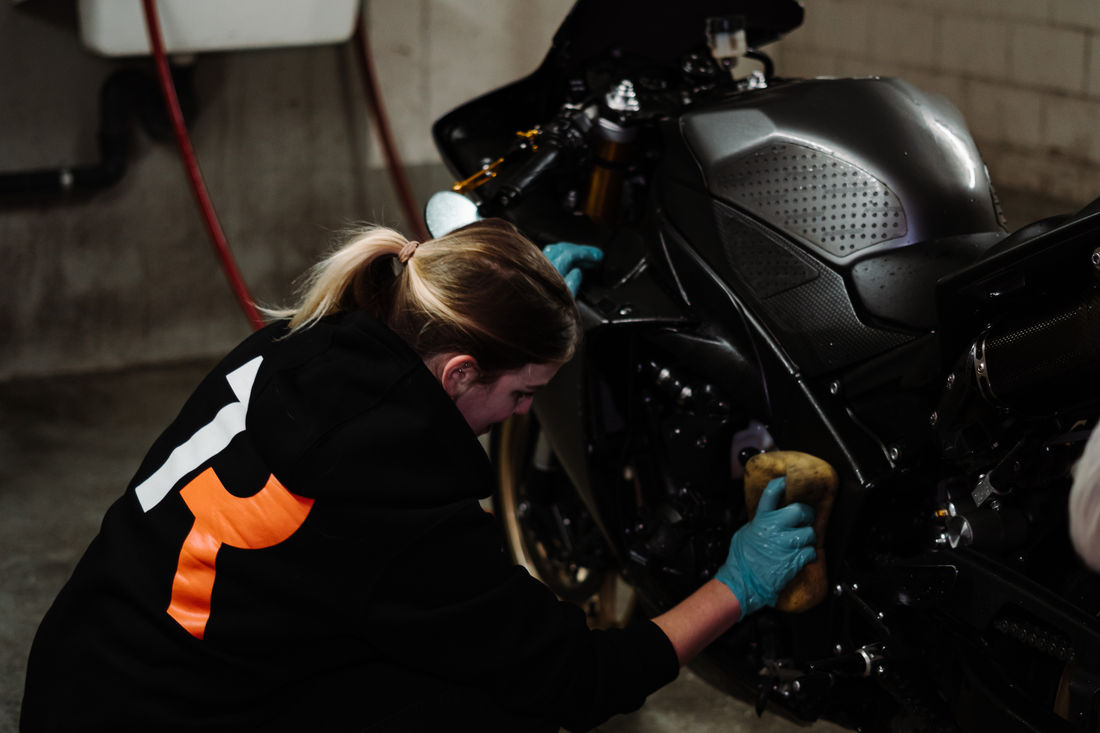 Handarbeit ist gefragt. Handarbeit ist gefragt.