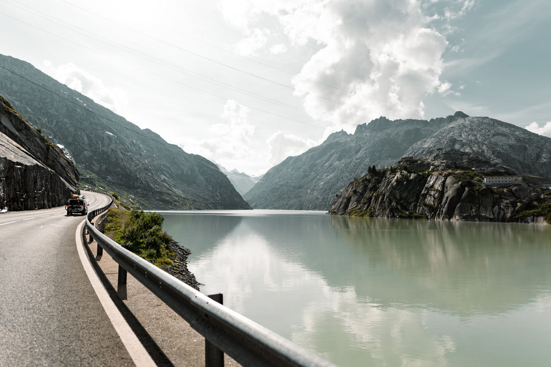 Der Grimselsee und die Sidelhornbahn - (Foto von: Sam Eggenschwiler) Der Grimselsee und die Sidelhornbahn - (Foto von: Sam Eggenschwiler)