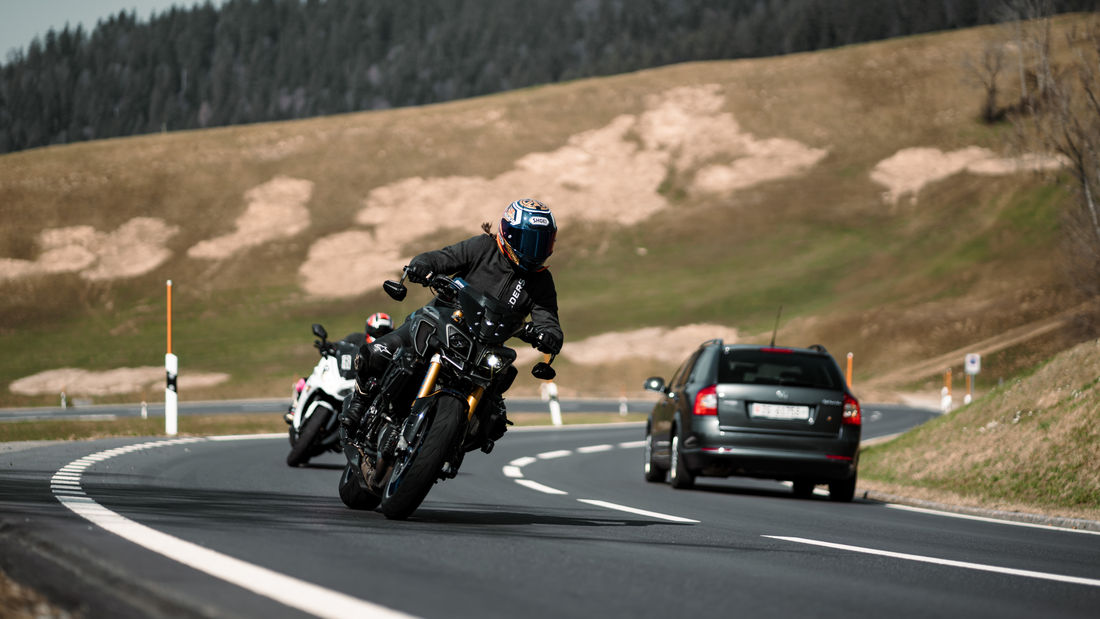 Jessy mit ihrer MT-10 (Foto: Samuel Eggenschwiler)