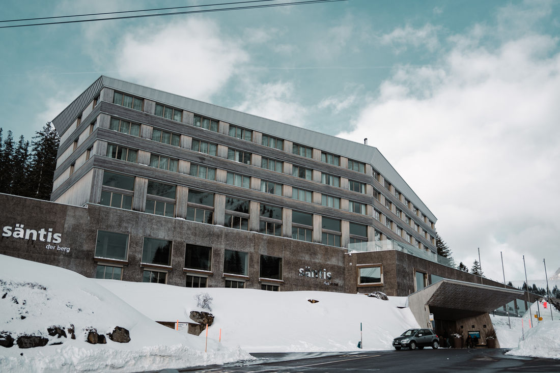 Das Ziel unserer Reise, das Restaurant Schwägalp im «Säntis - Das Hotel» (Foto: Sam Eggenschwiler)