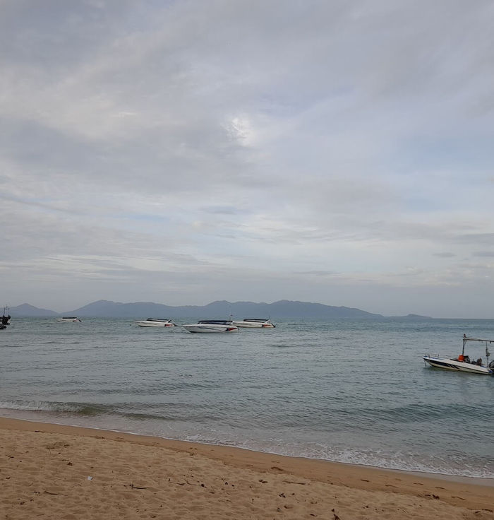 Bang Por Beach