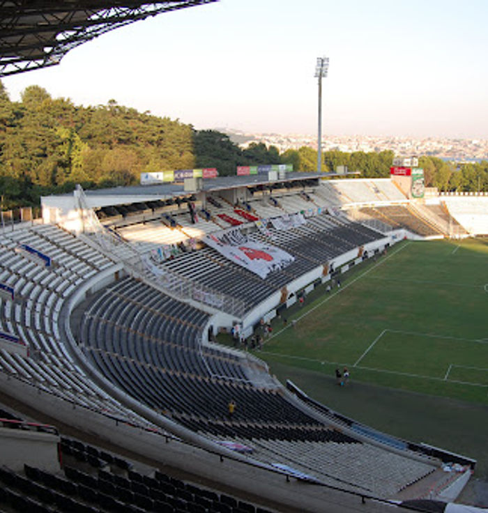 Inönü Stadium (demolished)