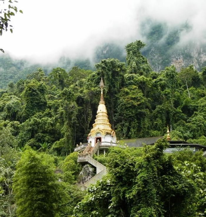 Wat Tham Pha Plong