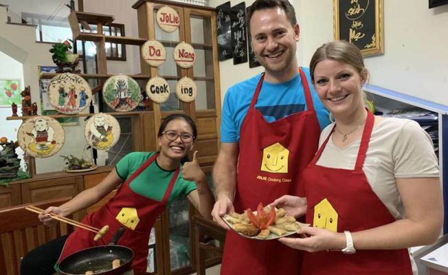 Da Nang Authentic Vietnamese Cooking Class & Highlight Tour 