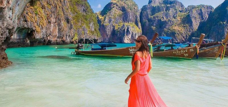 Phuket: VIP Private Boat to Phi Phi Island: Snorkeling + Land Tour   