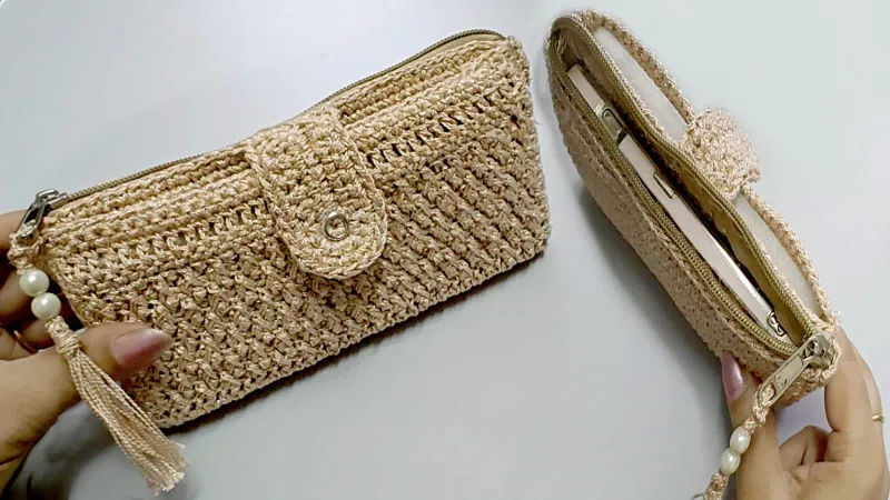 Beige Crochet Wallet — photo 1 of 2