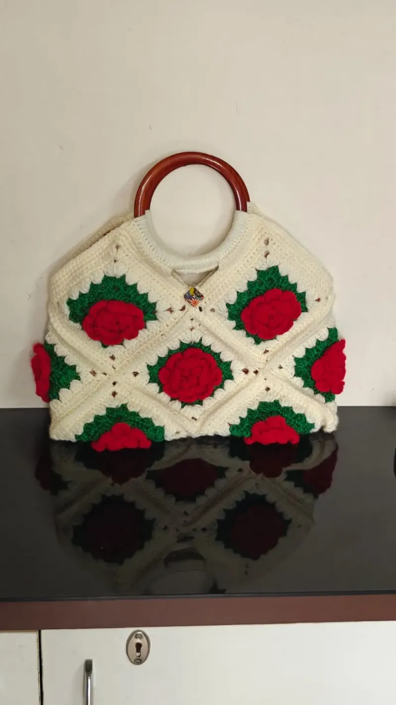 Cream Crochet Rose Handbag