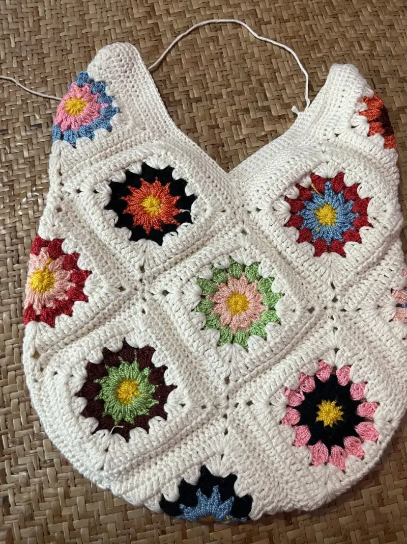 White Crochet Square Hand Purse — photo 2 of 3