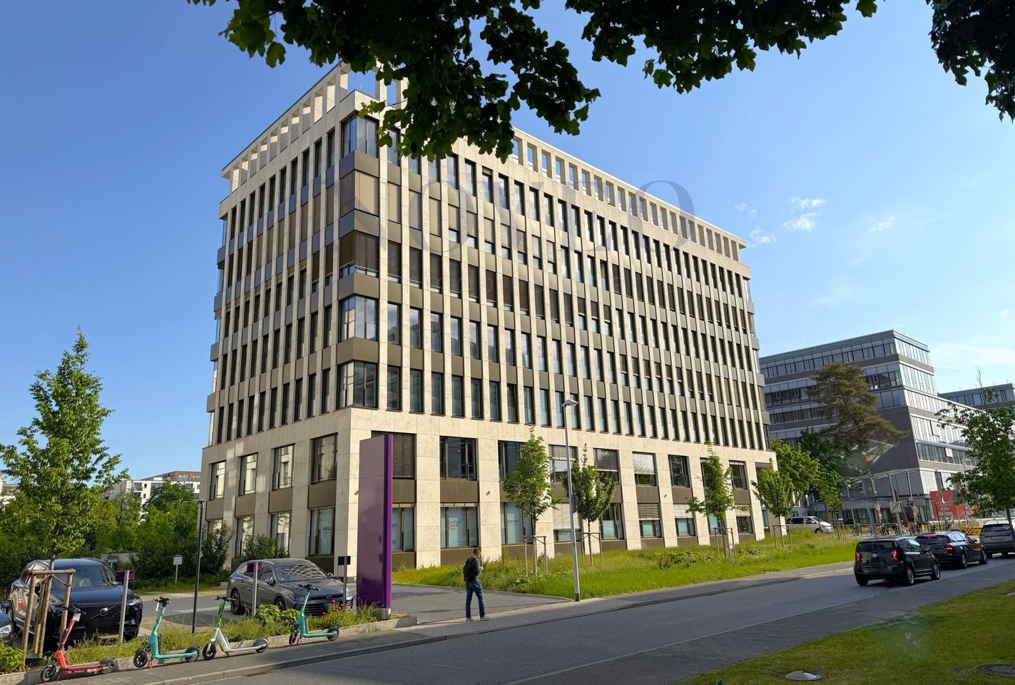 modernes Bürogebäude