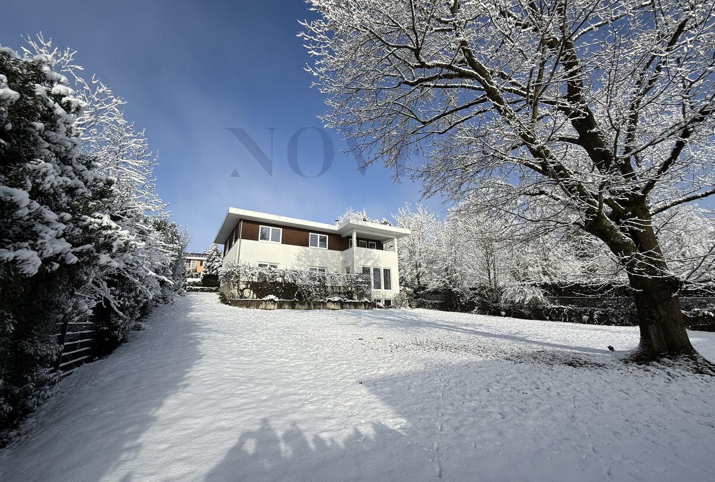 fantastisches Anwesen unter der Burg