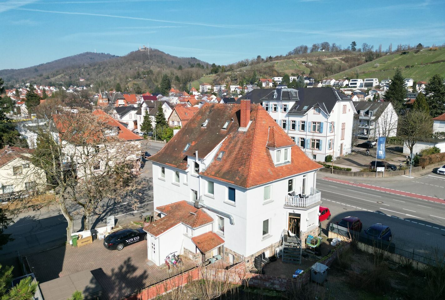 freistehendes Mehrfamilienhaus