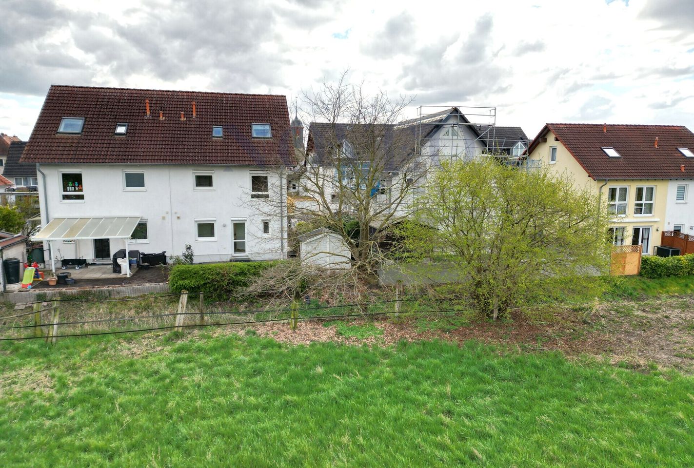 ruhige Feldrandlage