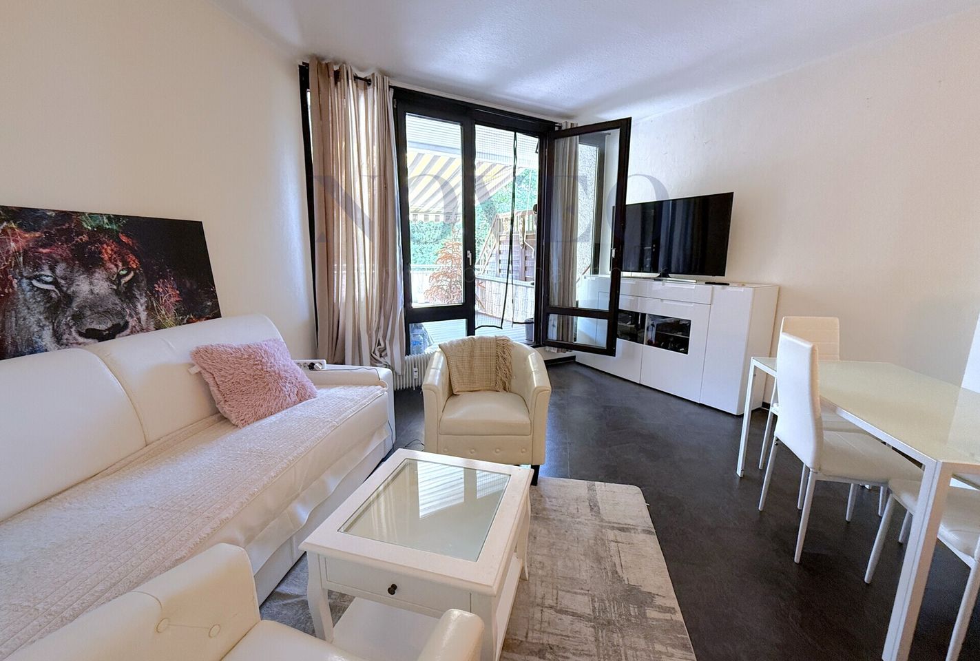 Wohn-Schlafzimmer