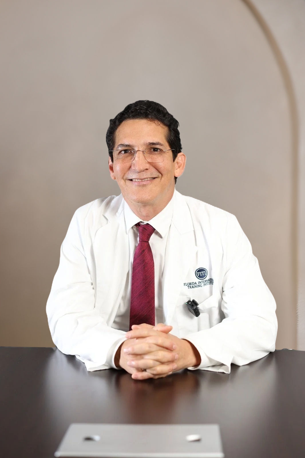 Dr. Ricardo Silva