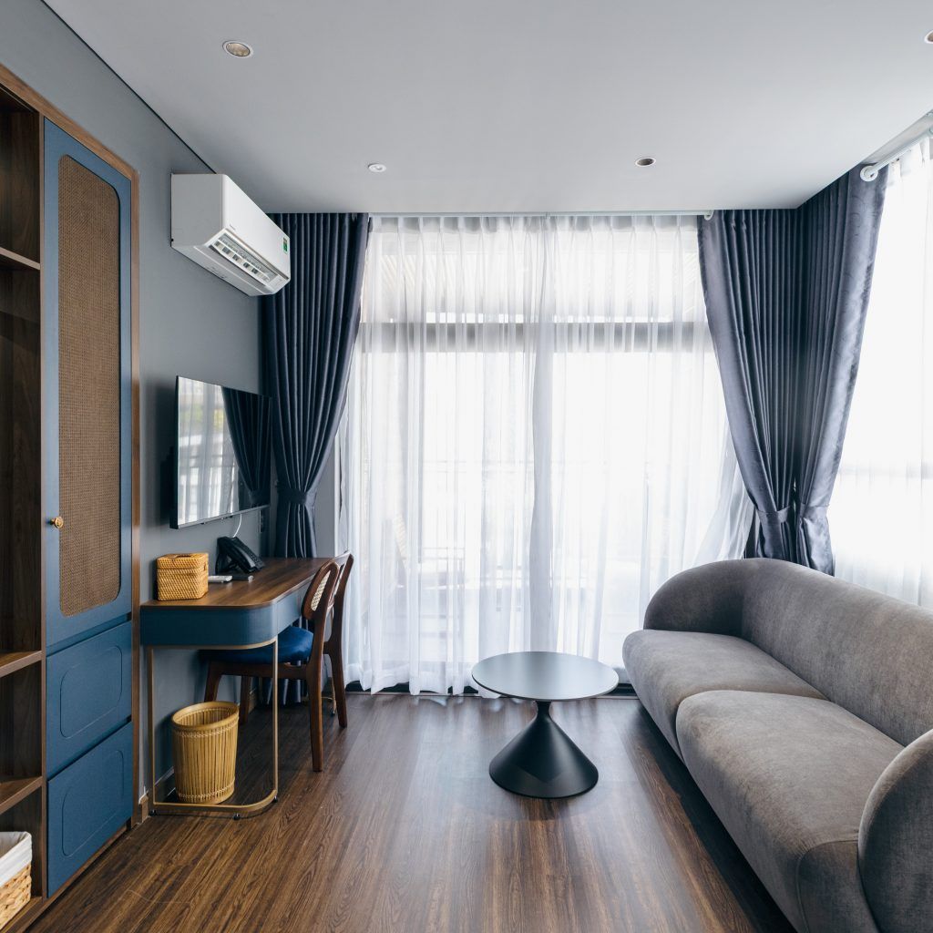 Panorama Suite with Balcony & Bathtub