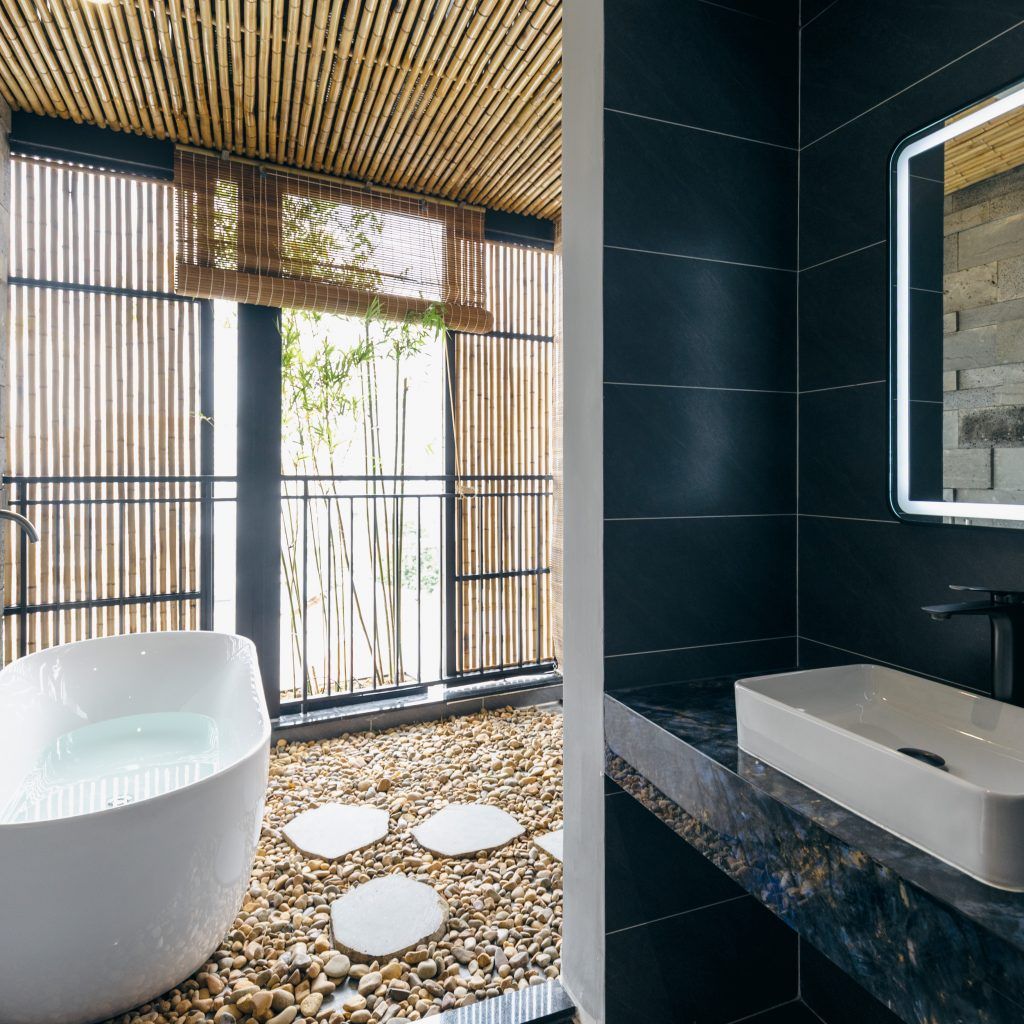 Panorama Suite with Balcony & Bathtub
