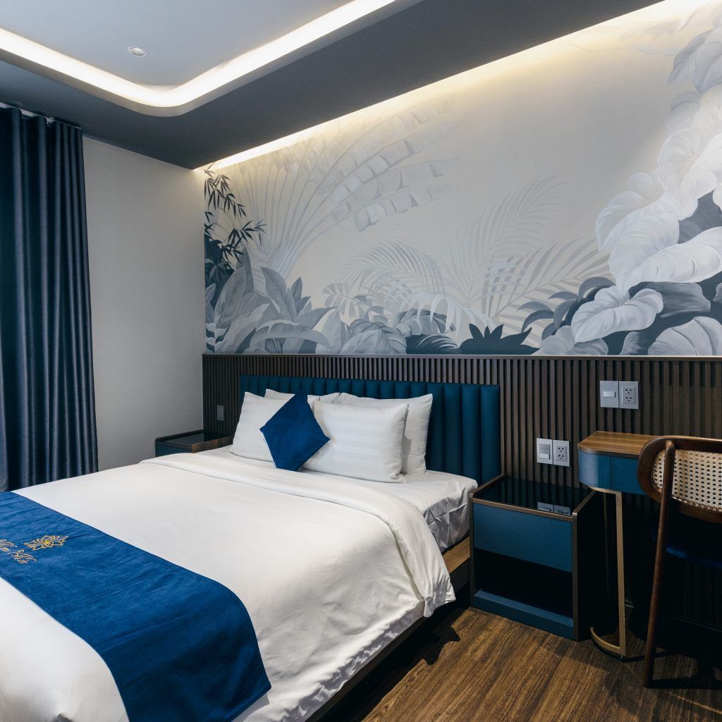 Executive Suite with Bathtub