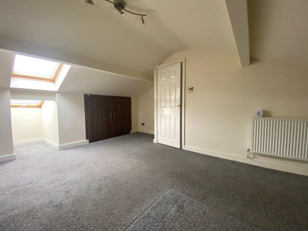 Property details 3 Bedroom Terrace 142 Taunton Road, Ashtonunder