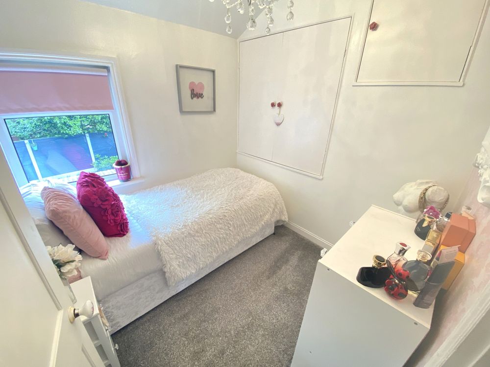 Property details 2 Bedroom Semi 40 Dogford Road, Royton Oldham