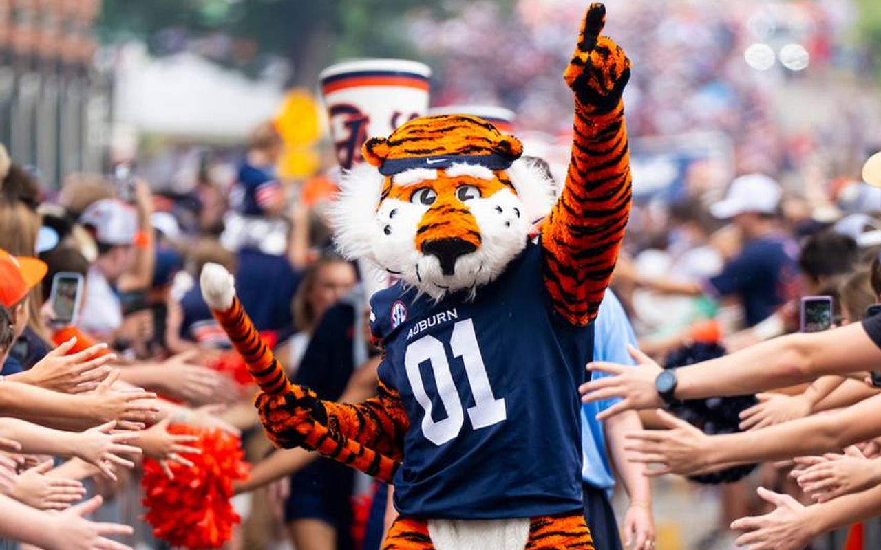 Homepage screenshot of auburntigers.com