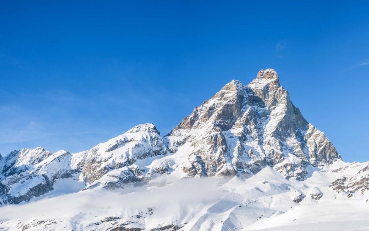 Homepage screenshot of cervinia.it