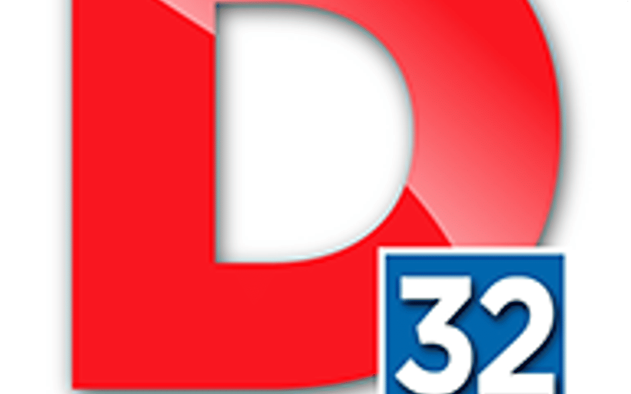 Homepage screenshot of demokrat32.com