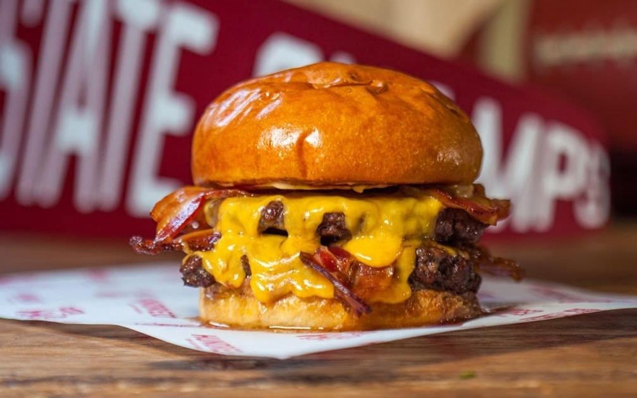Homepage screenshot of hundredburgers.com