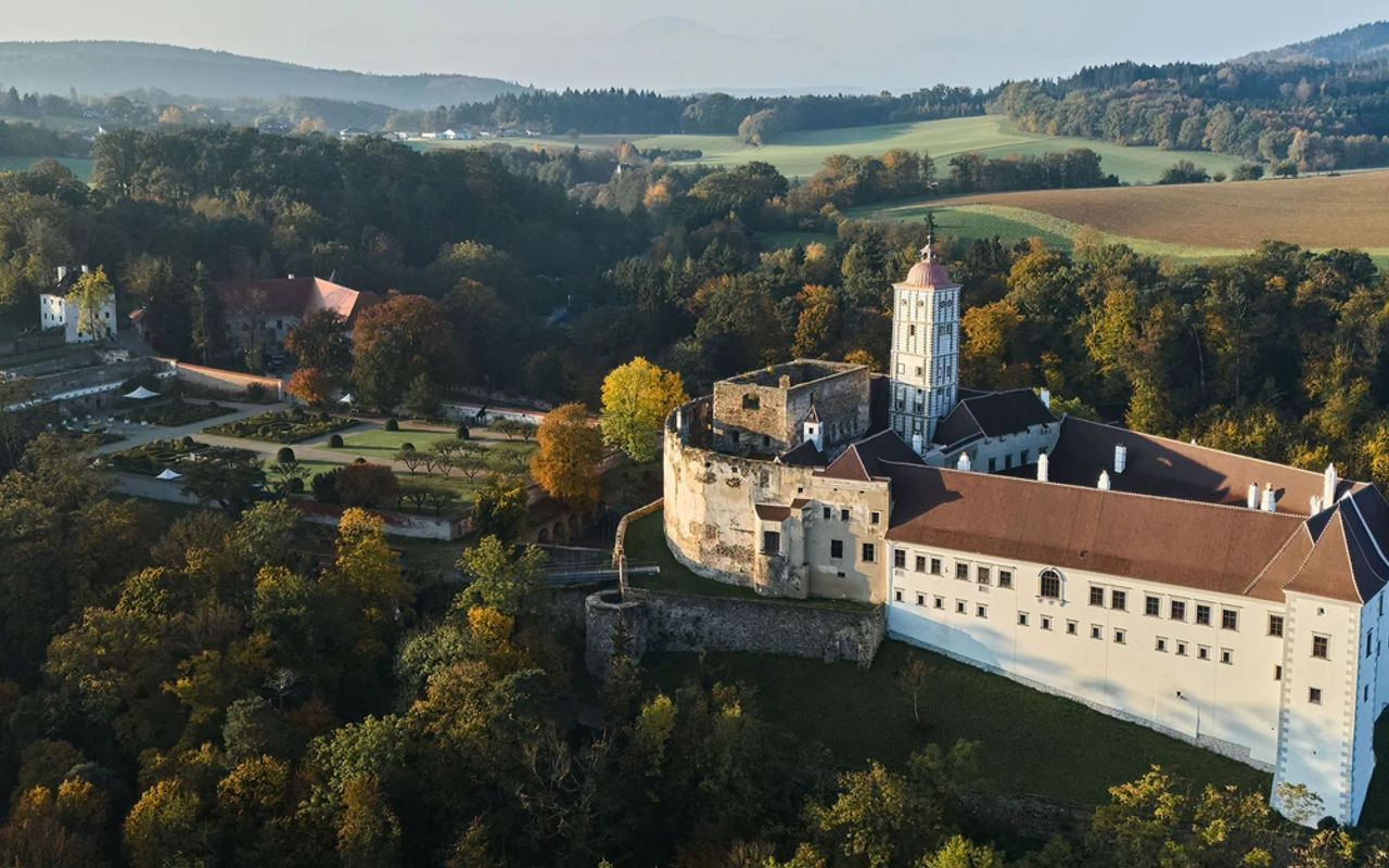 Homepage screenshot of schallaburg.at