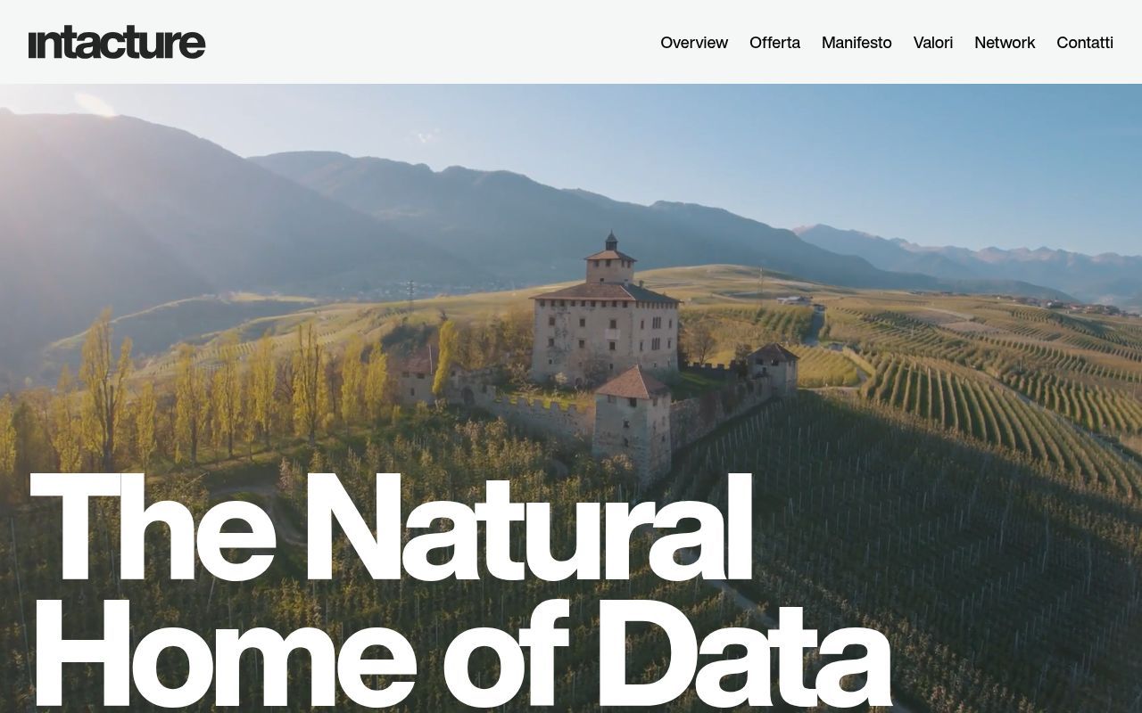 Homepage screenshot of intacture.it