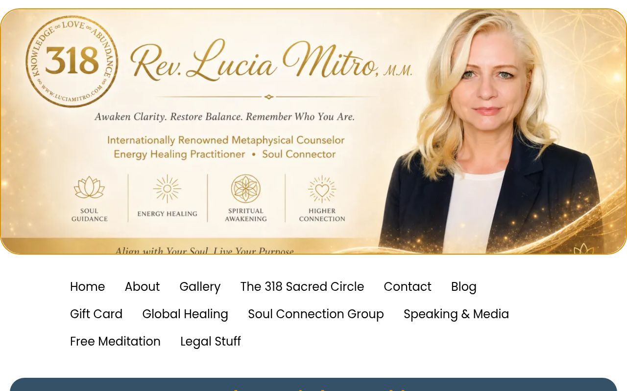 Homepage screenshot of luciamitro.com