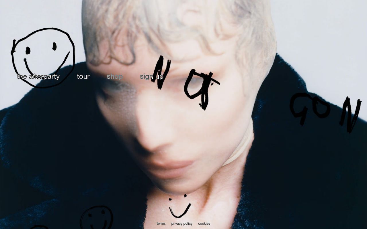 Homepage screenshot of lykkeli.com