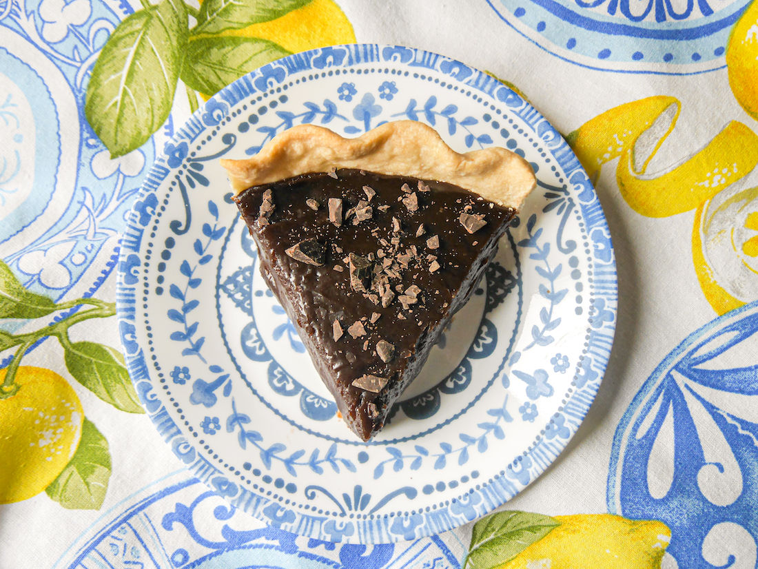 Read more about the article Ode to the Chocolate Cream Pie: A Rich Slice of Heaven in Every Bite