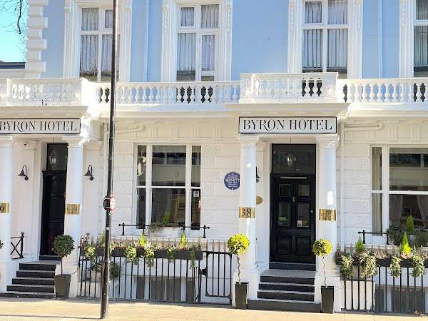 Byron Hotel
