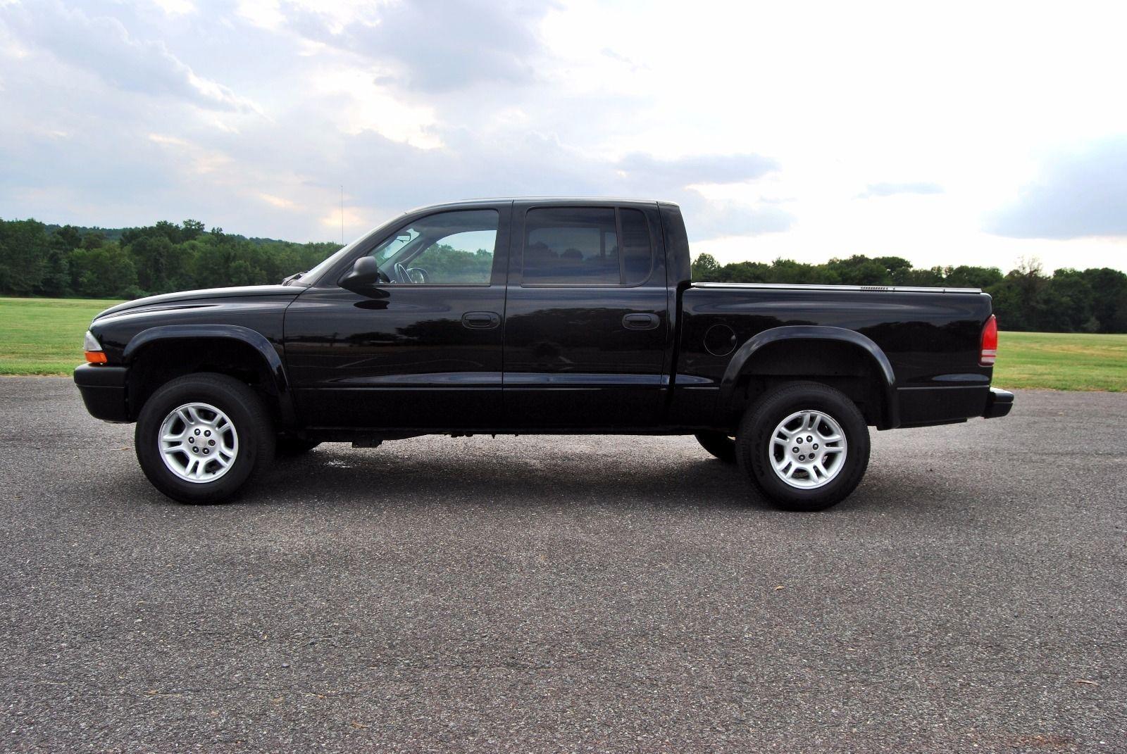 2004 Dodge Dakota 4 Door Quad Cab 4x4s For Sale