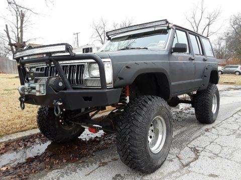 rock crawler 1990 Jeep Cherokee Laredo 4&#215;4 for sale