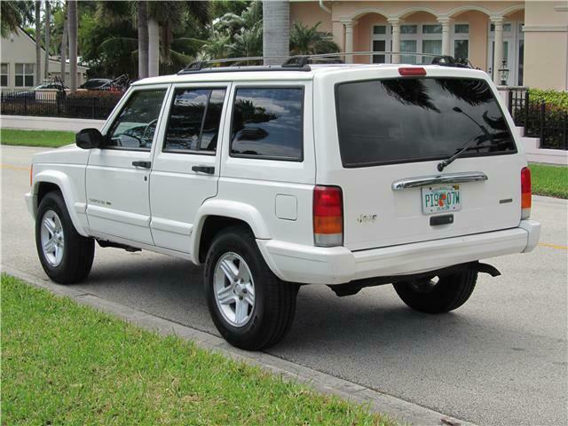 nice and clean 2000 Jeep Cherokee Limited 4×4