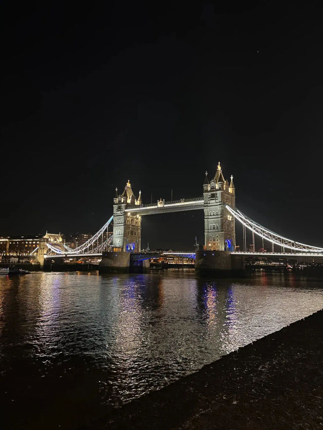 Tower Bridge (night)