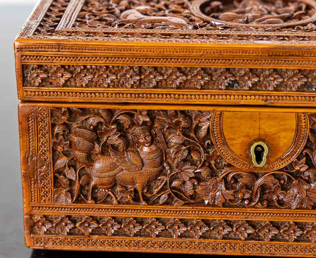 British Colonial Cedarwood Box - The Past Perfect Collection