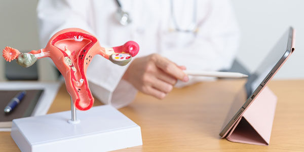 Konsultasi dengan Spesialis Obgyn sebelum menentukan Operasi Histerektomi