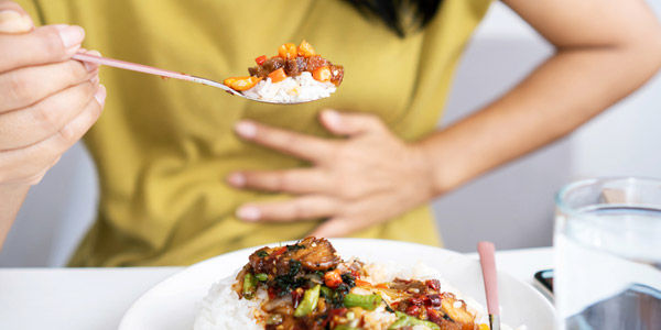 Makan makanan pedas salah satu penyebab GERD