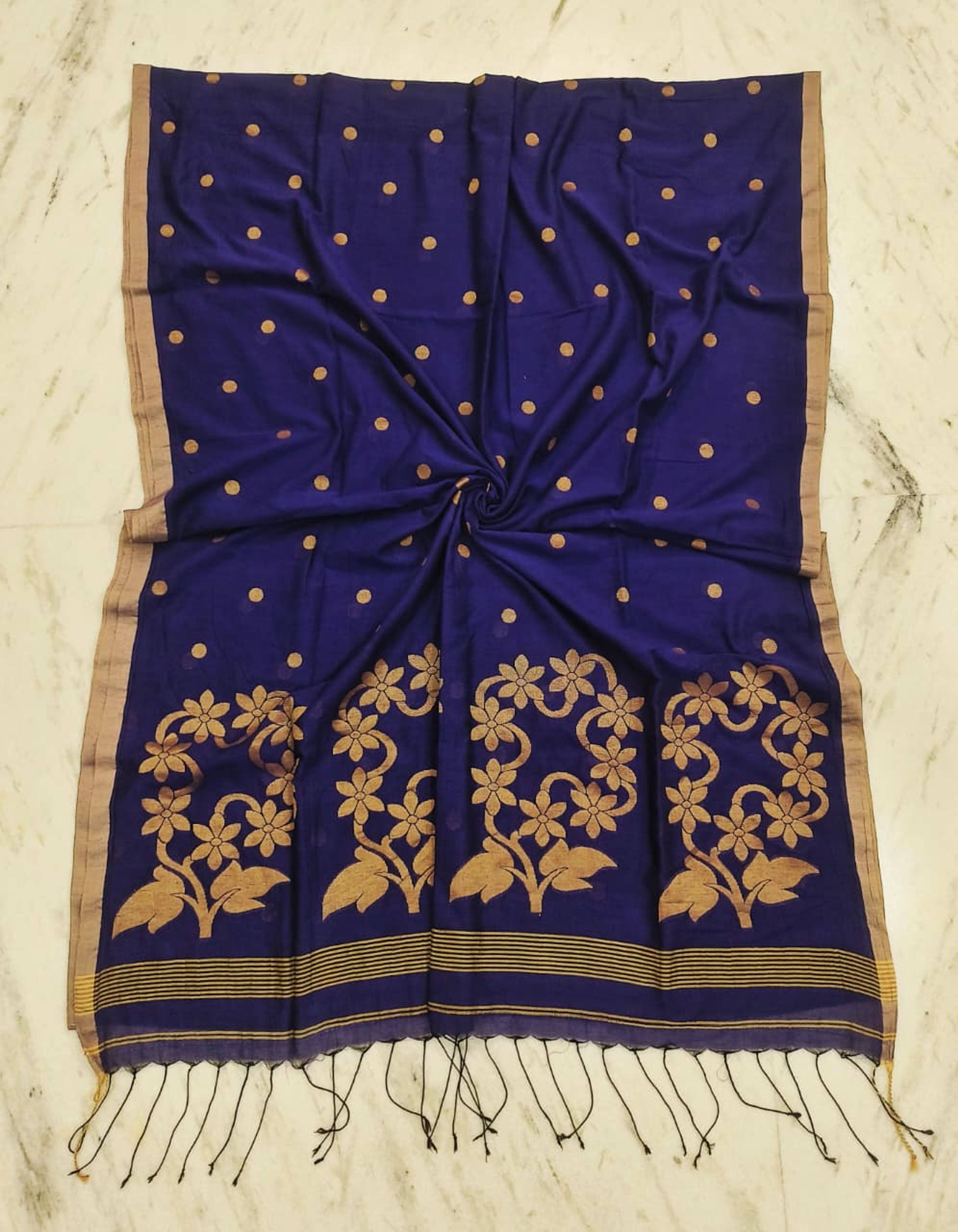 Cotton Jamdani Saree with Gold Floral Border – Bottle Green, Multi Color — image 3